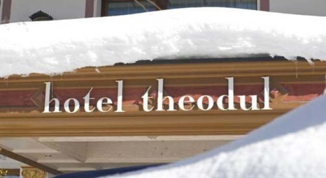 Hotel Theodul, Забронировать Отель Отели Лех с бассейном, рядом с Горнолыжный подъемник Шлосскопфбан, Бассейн