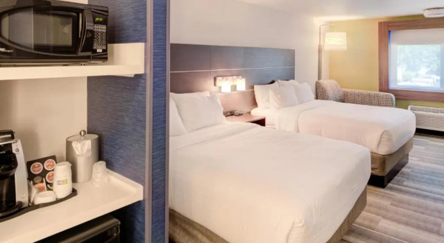 Четырёхместный номер Standard Holiday Inn Express Newberg - Wine Country by IHG