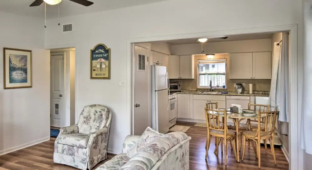 Апартаменты Sunny Cocoa Beach Home: Walk to Sea + Attractions!
