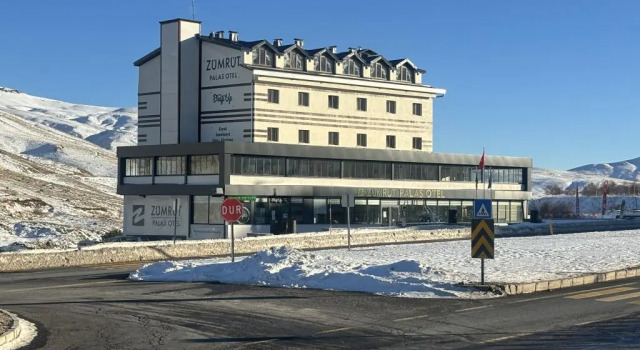 Zumrut Palas Hotel