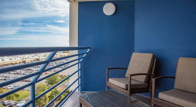 Четырёхместный номер Standard с балконом Hilton Melbourne, FL