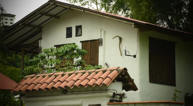 Viga Vieja el Arbol by Nomad Guru, Book Hotel Hotels in Caldas with Parking, Parking