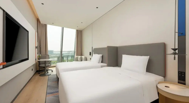 Четырёхместный номер Standard Holiday Inn Express Shanghai Hongqiao CBD by IHG