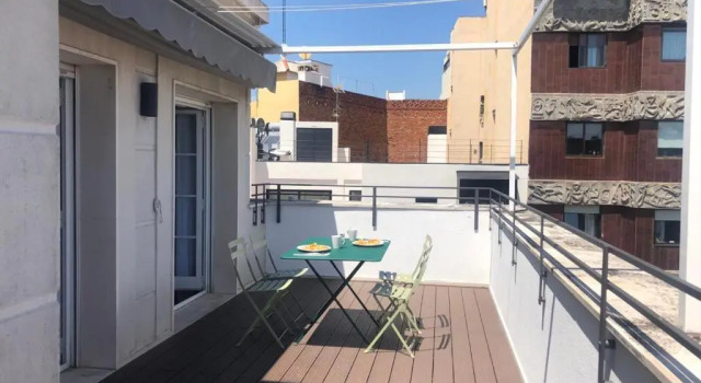 Апартаменты Feelathome Waldorf Suites Apartments