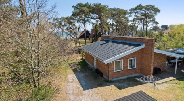 "Frederikka" - 75m from the sea in Bornholm, Prenota Hotel Hotel a Neksø con parcheggio, Parcheggio