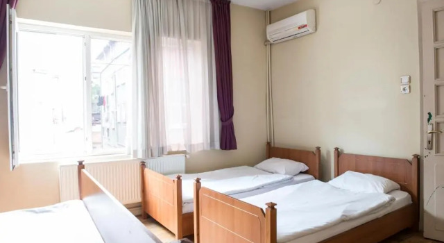 Четырёхместный номер Cheers Midtown Hostel
