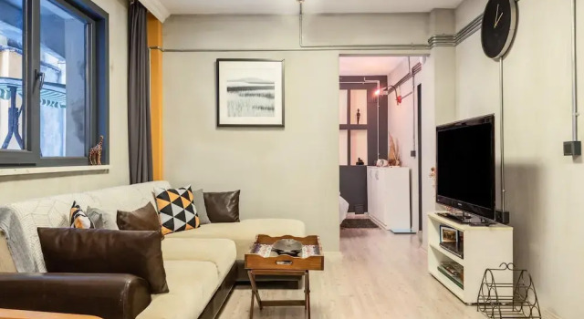 Contemporary And Stylish Flat In Sisli, Забронировать Отель Шишли Стамбул, рядом с Bomontiada