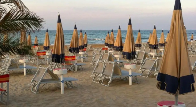 Girasole, Rezervovat Hotel  