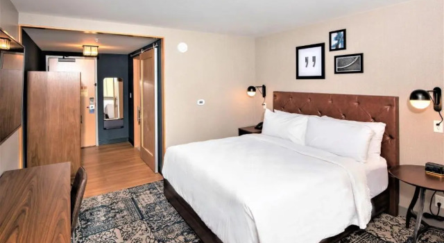 Двухместный номер Standard Four Points by Sheraton Albany