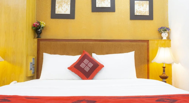 Moon Hotel