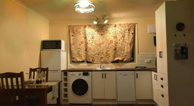 Deluxe Studio Glascroft Gardens - Bed & Breakfast