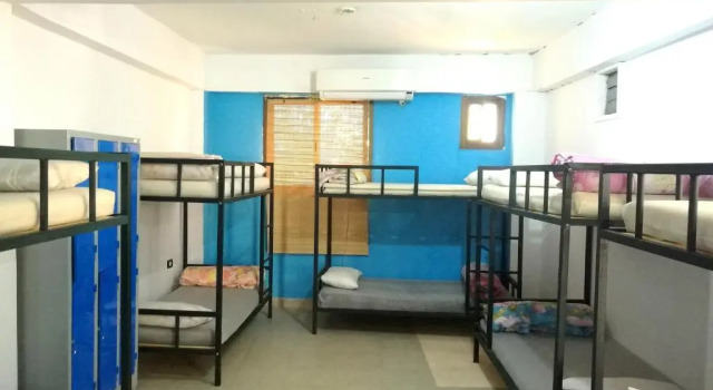 Кровать в общем номере (мужской номер) Deep Blue Divers Hostel Dahab