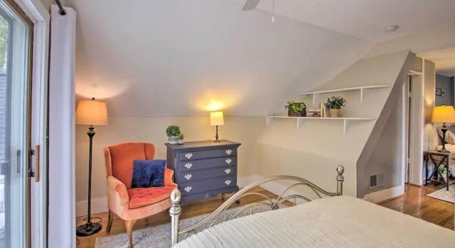 Modern Home ~ 2 Mi to Cranmore Mountain Resort!