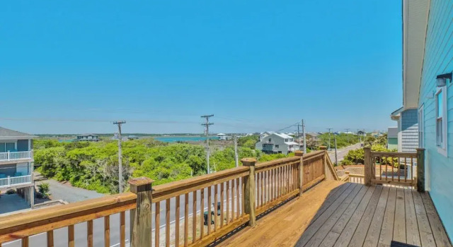 Студия Walking on Sunshine by Topsail Realty
