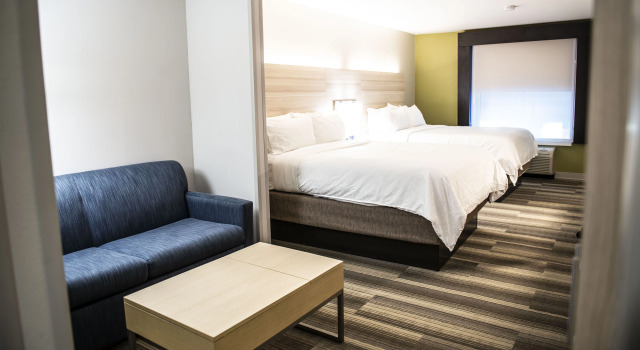 Holiday Inn Express Hotel & Suites Sedalia, Rezerwuj Hotel Sedalia Missouri