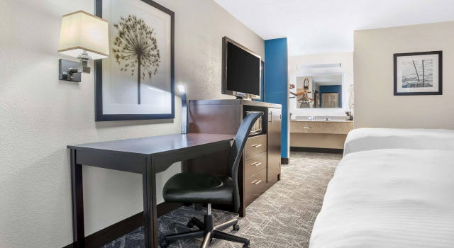 Четырёхместный номер Standard Best Western Andalusia Inn