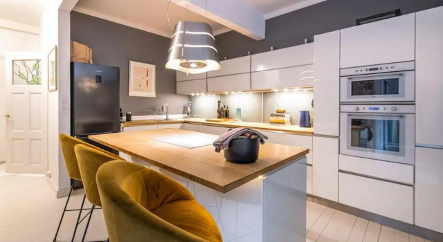 Апартаменты Fab 2br just 3 blocks from Market Square