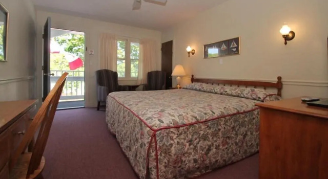 Номер Standard Holiday House Inn