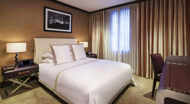 Двухместный номер Superior The Chatwal, The Unbound Collection by Hyatt