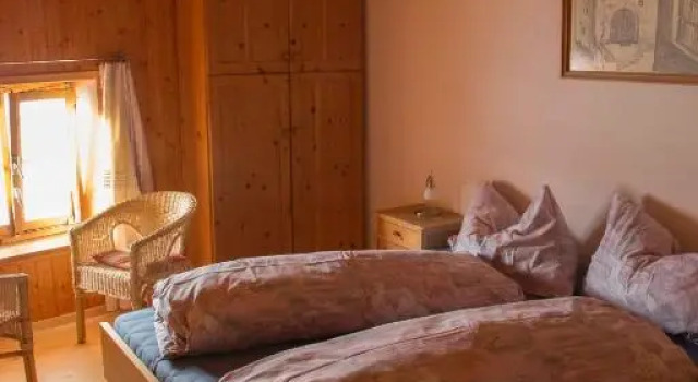 Vichava 8, Süd, Book Hotel Hotels in Grisons with Parking, Parking