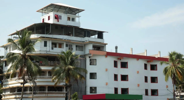 Oval Palace