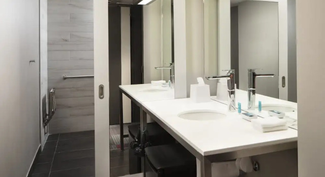 Люкс с видом на город Aloft by Marriott Coral Gables