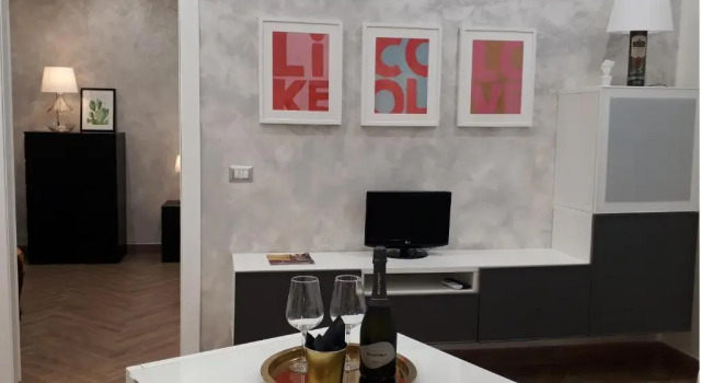 Etnea Street Apartment, Забронировать Апартаменты/квартира Катания Сицилия, рядом с Парк Вилла Беллини