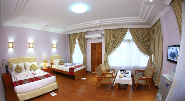 The Floral Breeze Wun Zin Hotel