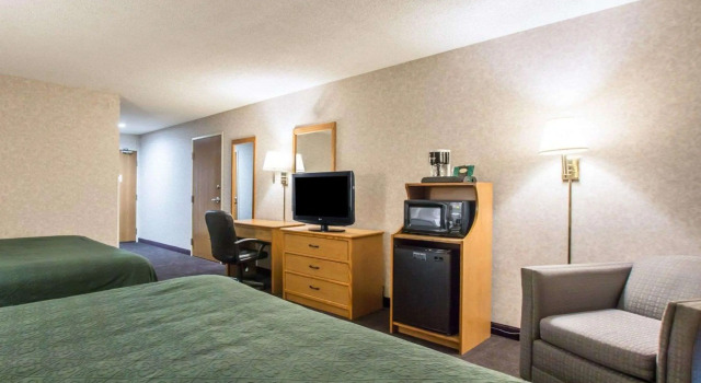 Четырёхместный номер Standard Quality Suites San Diego Otay Mesa