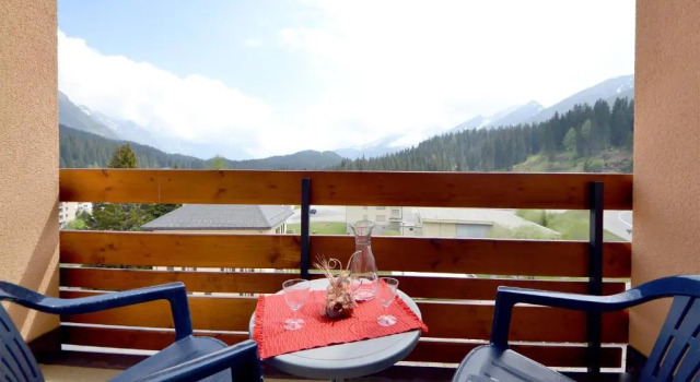 Апартаменты с балконом и с красивым видом из окна Hotel-Aparthotel San Bernardino