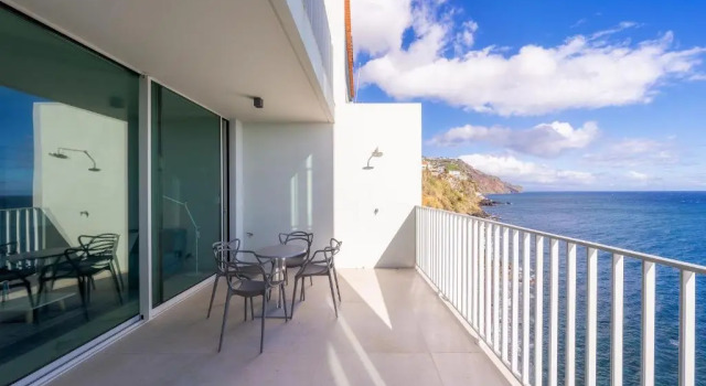 Апартаменты Barreirinha Front-Line Sea View I