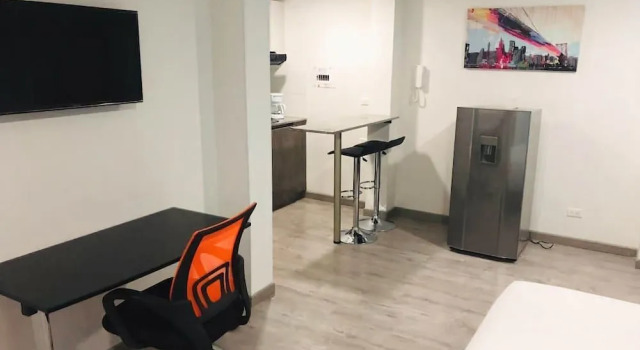 Apartaestudio Charles 52, Забронировать Отель Teusaquillo Богота, рядом с Centro Comercial Galerias