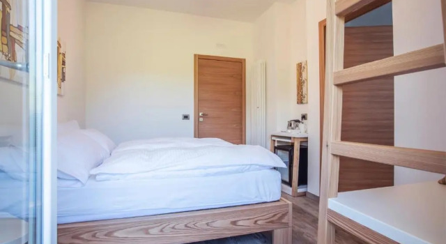 Pra Da Lares B&B, Забронировать Отель «постель и завтрак» Тон Val di Non