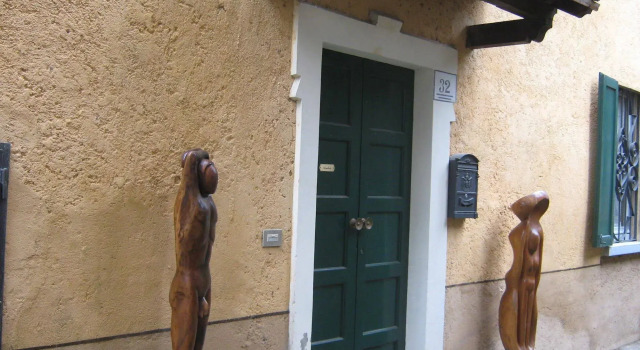 Hotel Diffuso Il Portichetto sulla collina a Vezio Perledo, Book Hotel Hotels in Como with a Pool, Swimming Pool