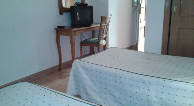 Hotel El Gamo, Book Hotel Hotels in Aragon with Parking, Parking