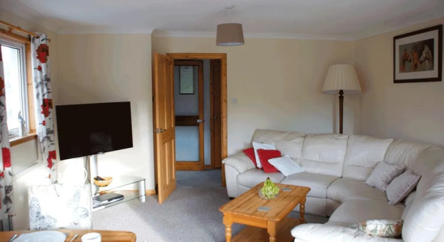 Lovely 3 Bedroom Bungalow Located in Drummore