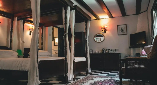 Семейный люкс Smokehouse Hotel Cameron Highlands