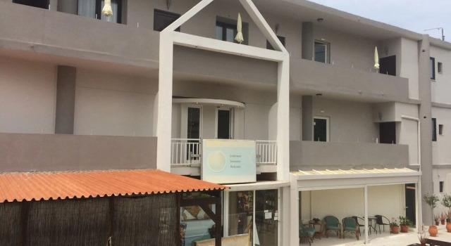 Posto studio superior studio 1 100 m from the beach