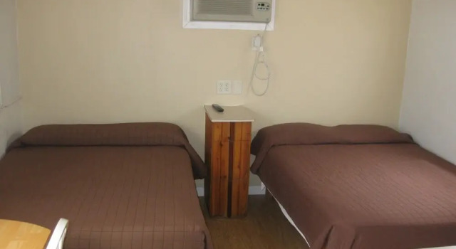 Empire Inn Motel, Забронировать Мотель Бурас 