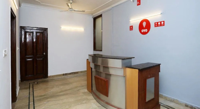 OYO 13843 Moonlight Residency