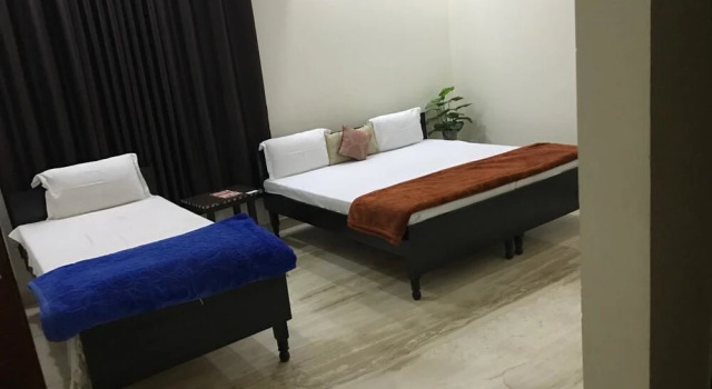 Winsome Guest House, Забронировать Гостевой дом Гостевые дома Нойда, Гостевой дом