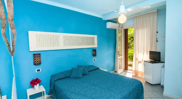 Двухместный номер Standard с видом на сад Hotel Cernia Isola Botanica