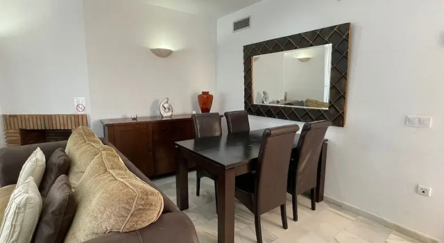 Top Floor 2 Bedroom Duplex 360 Views F-5, Забронировать Дом для отпуска Виллы Марбелья, рядом с Художественный музей Ralli, Вилла