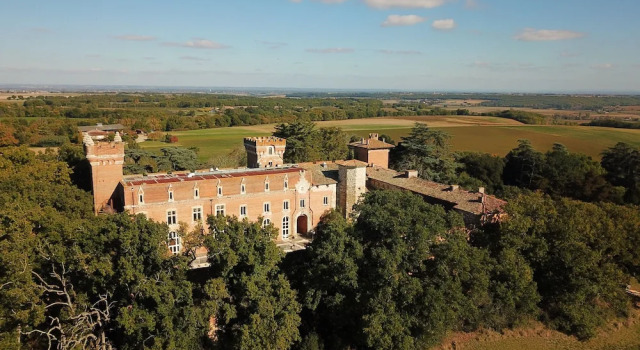 Château de Terrides, Rezerwuj Hotel Hotele w Tarn-et-Garonne z parkingiem, Parking