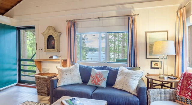 Chic Boothbay Harbor Studio Cabin by RedAwning, Забронировать Дом для отпуска Коттеджи Мэна, Коттедж