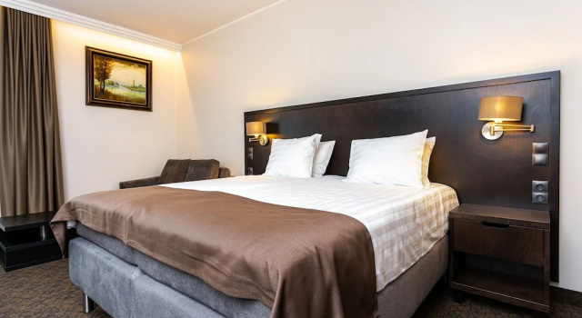 Трёхместный номер Standard Adoryal Hotel
