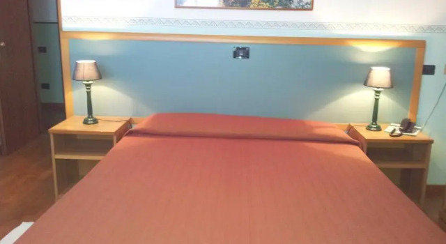 Hotel Elisa, Забронировать Отель Отели Порто-Торрес с бассейном, Бассейн
