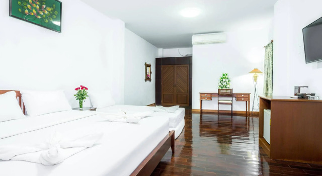 Raks Thai Resort, Забронировать Курортный отель Отели провинции Краби с завтраком, рядом с Ao Nang Krabi Boxing Stadium, Завтраки
