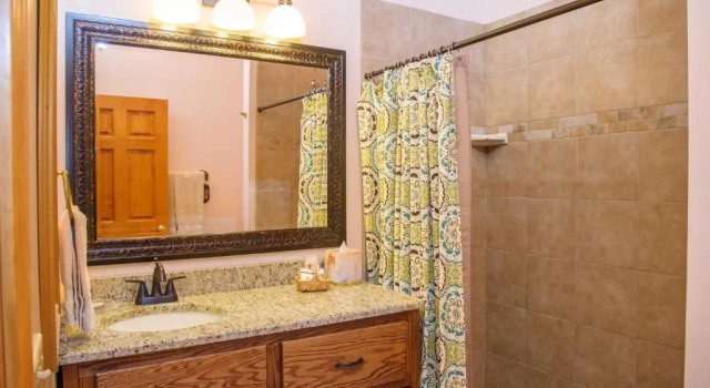 Номер Royal Berry Springs Lodge