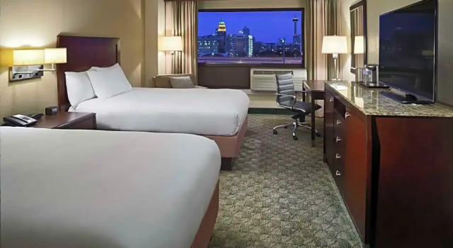 Номер Sweet Dream DoubleTree by Hilton San Antonio Downtown